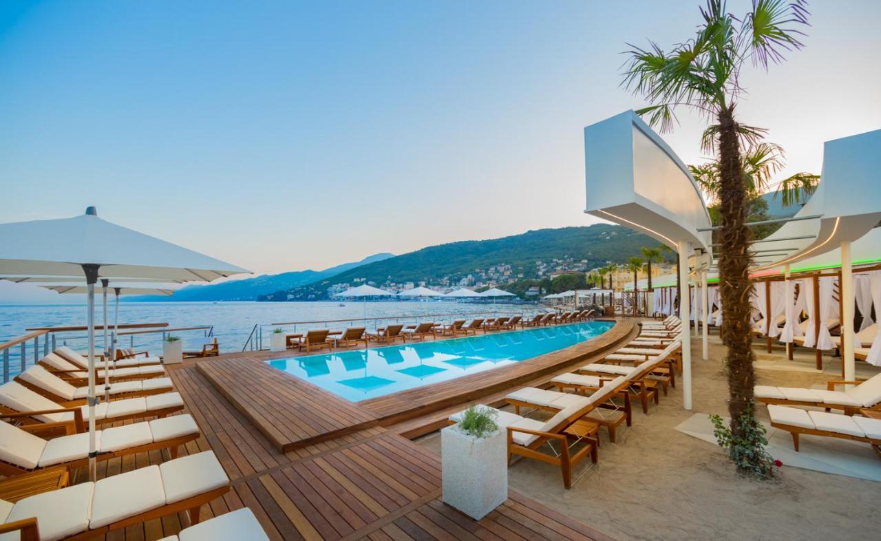 Deluxe Apartment Dora With A Private Parking, Terrace And See View Rijeka Extérieur photo