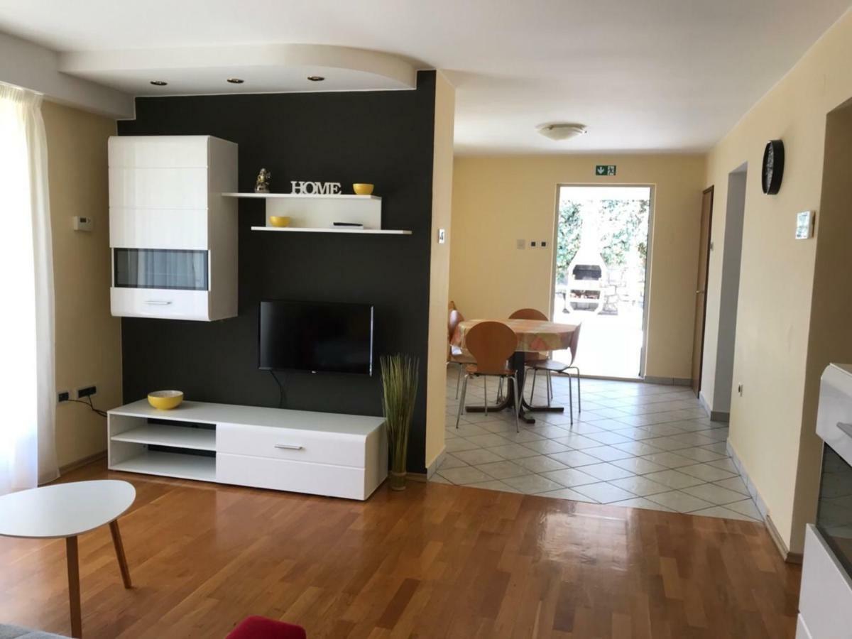 Deluxe Apartment Dora With A Private Parking, Terrace And See View Rijeka Extérieur photo